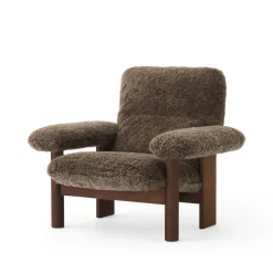 Audo Copenhagen Butaca Brasilia, Dark oak-Root sheepskin Marrón Sale