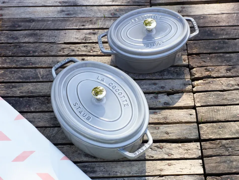 STAUB Cacerola de hierro fundido La Cocotte oval 0,6 L, grafito Gris Hot