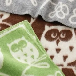 Klippan Yllefabrik Mantas Infantiles|Mantas Infantiles<Plaid infantil Tree Owl, claro Gris